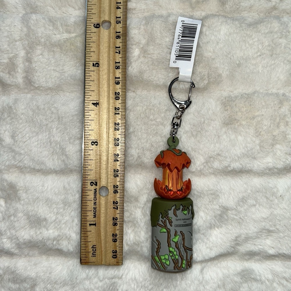NEW Spirit Halloween Figural Bag Clip Keychain Exclusive Figure Gourdo - Picture 2 of 2